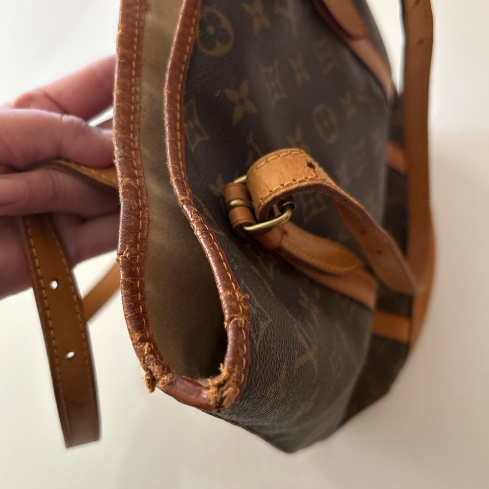 Louis Vuitton Bucket Bag with Leather Straps - Picture 7 of 10